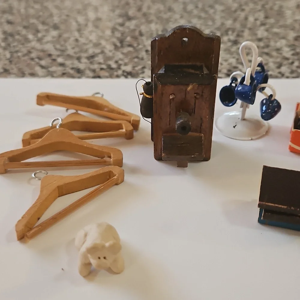 Vintage Miniature Dollhouse/Shadow Box Accessories Set - Picture 7 of 12